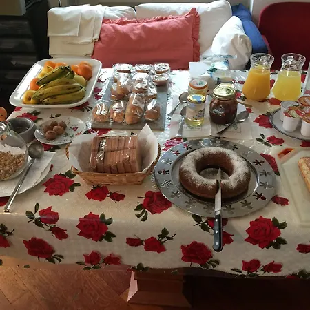 Al Poggio ゲストハウス オメーニャ